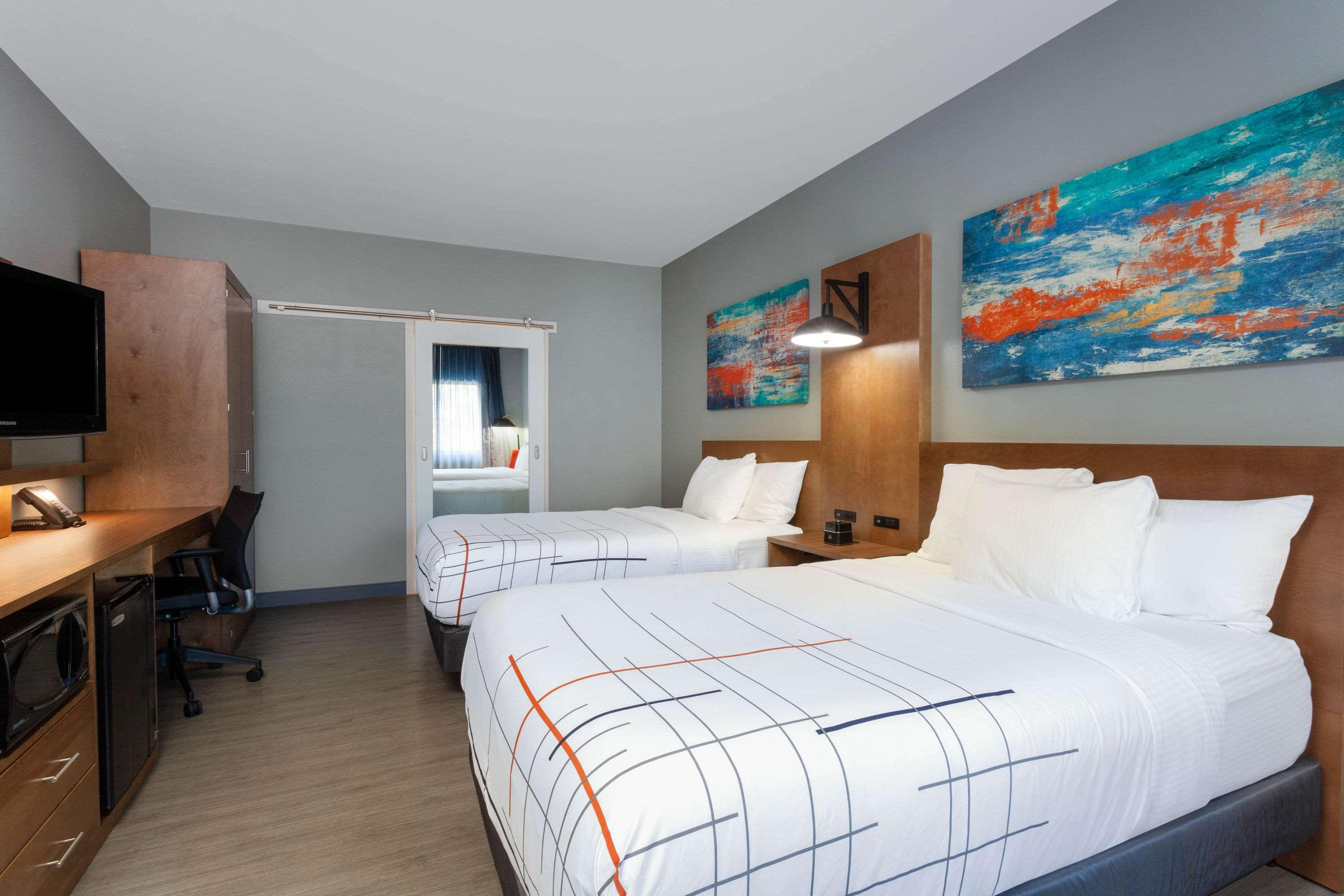 La Quinta By Wyndham Ft. Myers - Sanibel Gateway Hotel Fort Myers Eksteriør billede