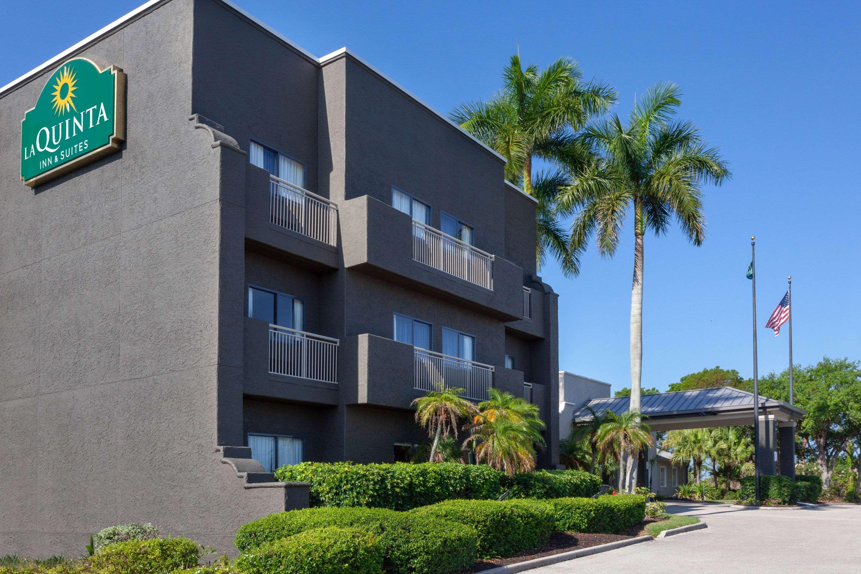 La Quinta By Wyndham Ft. Myers - Sanibel Gateway Hotel Fort Myers Eksteriør billede