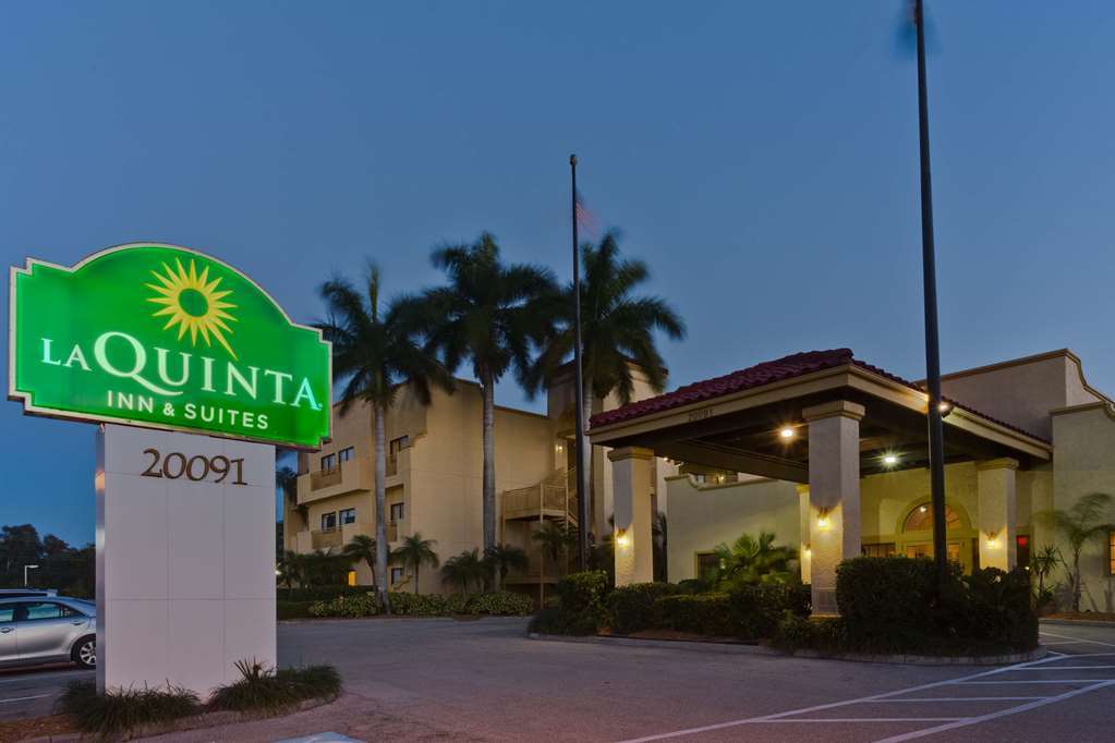 La Quinta By Wyndham Ft. Myers - Sanibel Gateway Hotel Fort Myers Eksteriør billede